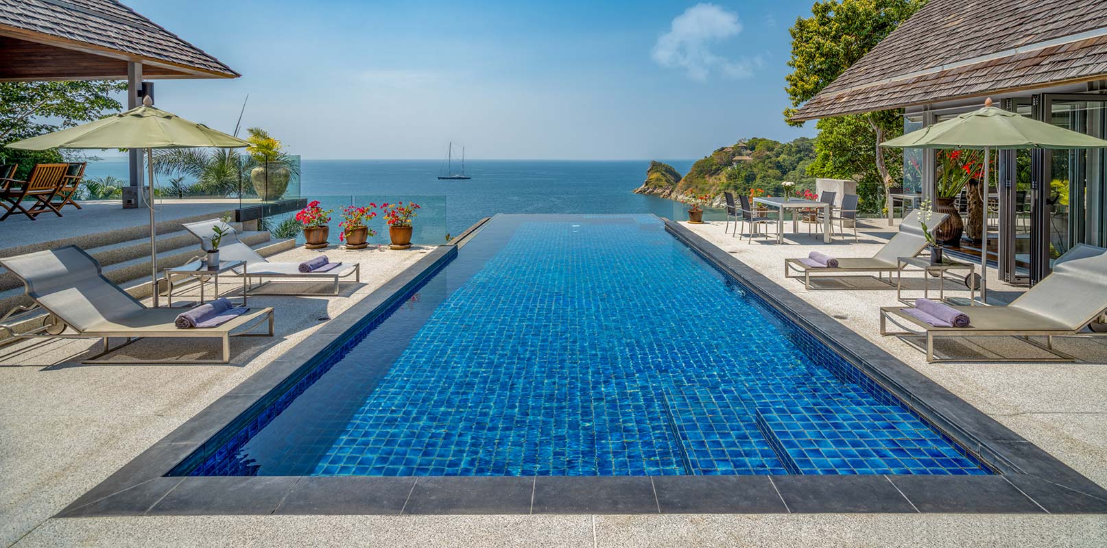 00-Villa-Lomchoy-Swimming-Pool-Area