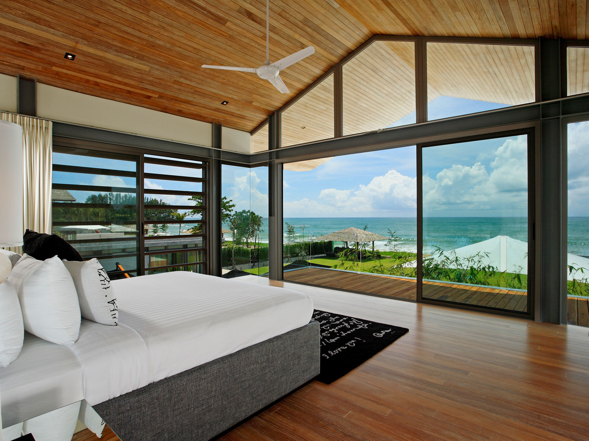 007 Villa Essenza - Stunning bedroom outlook