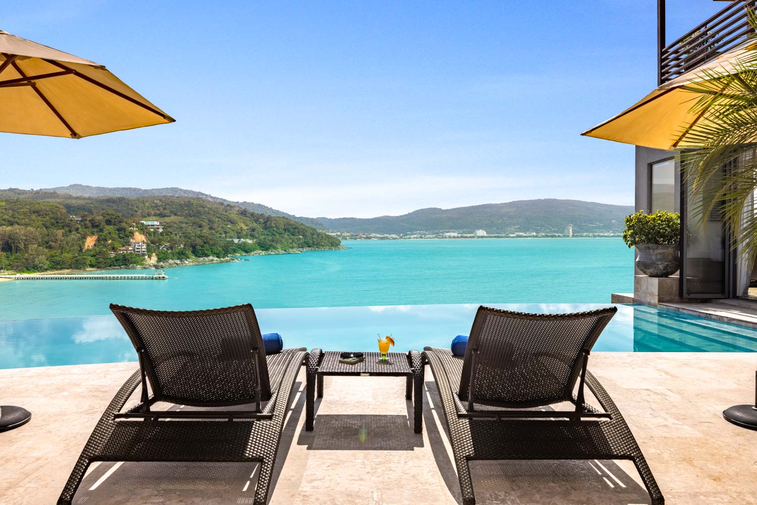 1-Villa-Fah-Sai-Swimming-Pool-Area