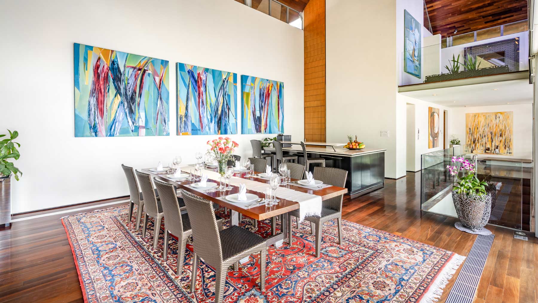 21-Villa-Rom-Trai-Dining-Area