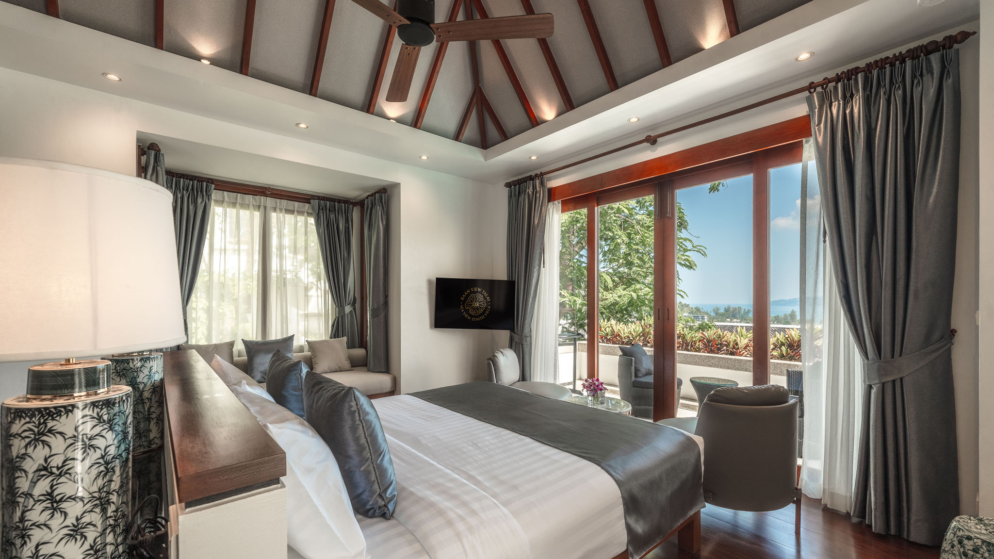 28 Sea View Zenith - Bedroom with a stunning view