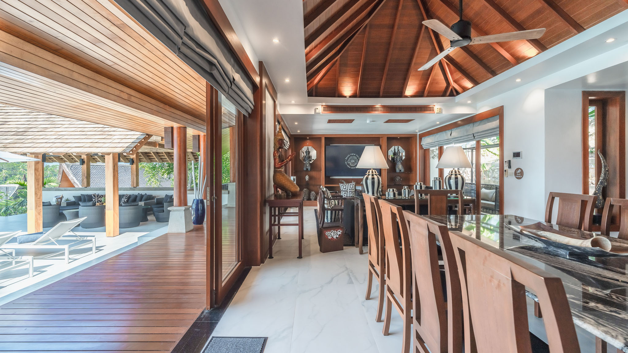 33 Sea View Zenith - Open and breezy living spaces