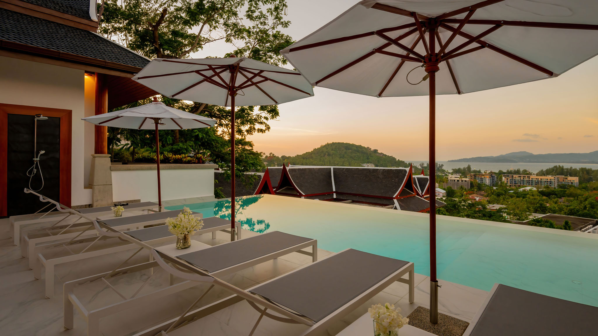 39 Sea View Zenith - Tranquil retreat at sundown