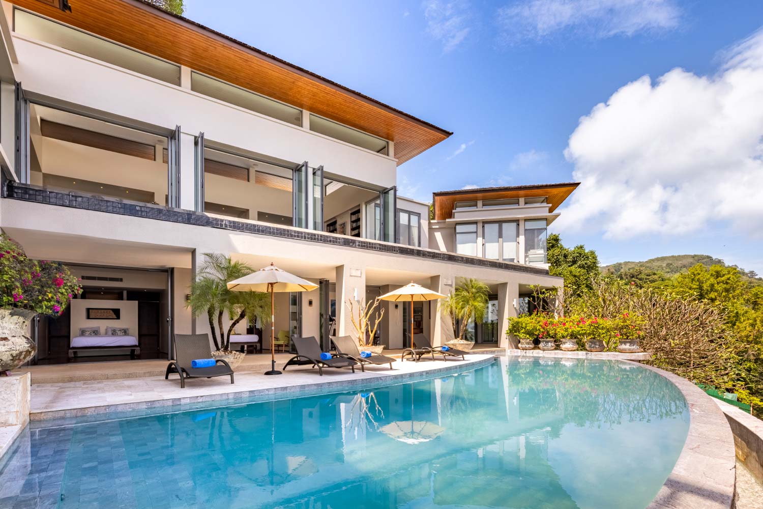 4-Villa-Fah-Sai-Swimming-Pool-Area
