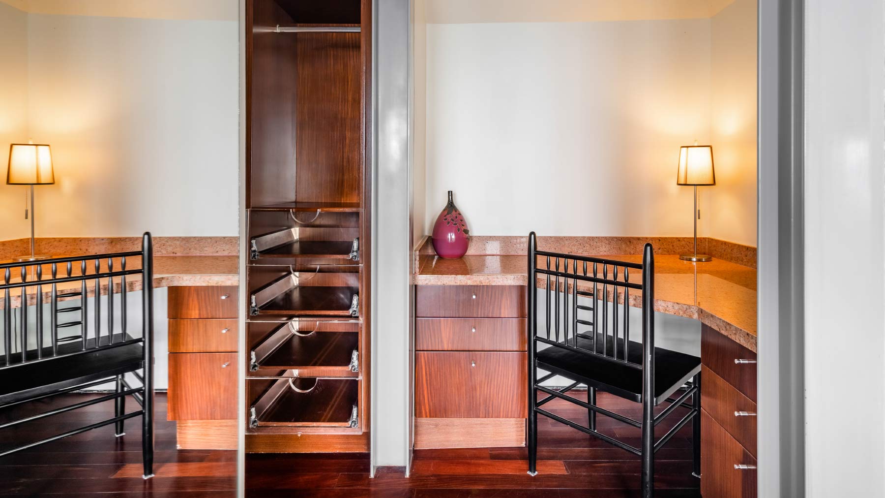47-Villa-Rom-Trai-Master-Room.jpg