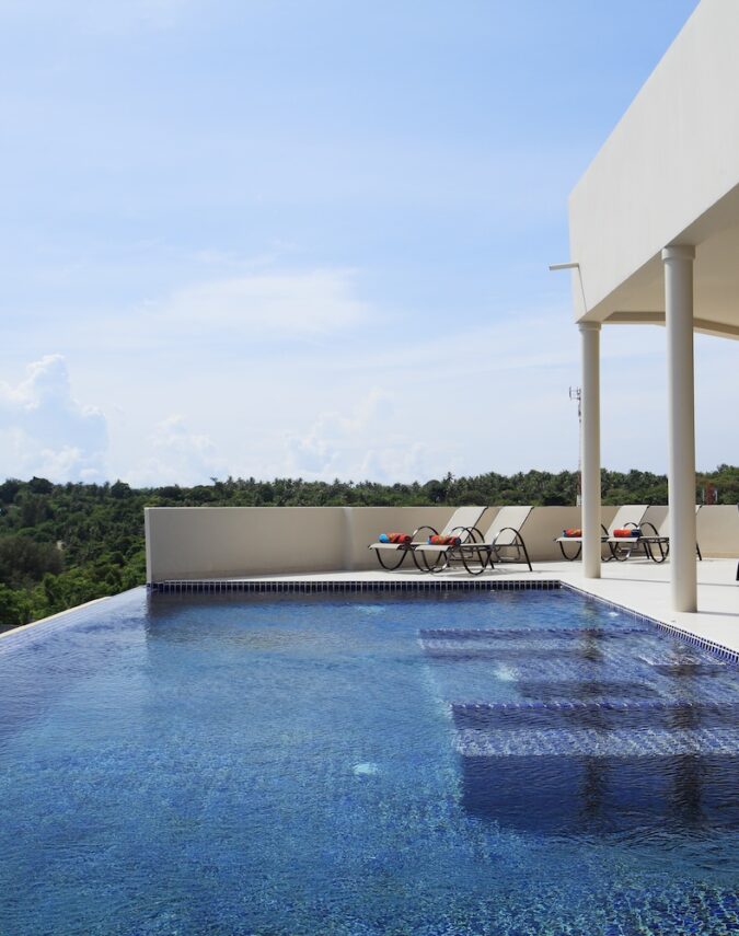 泰國布吉HKT 19001 9房私人別墅