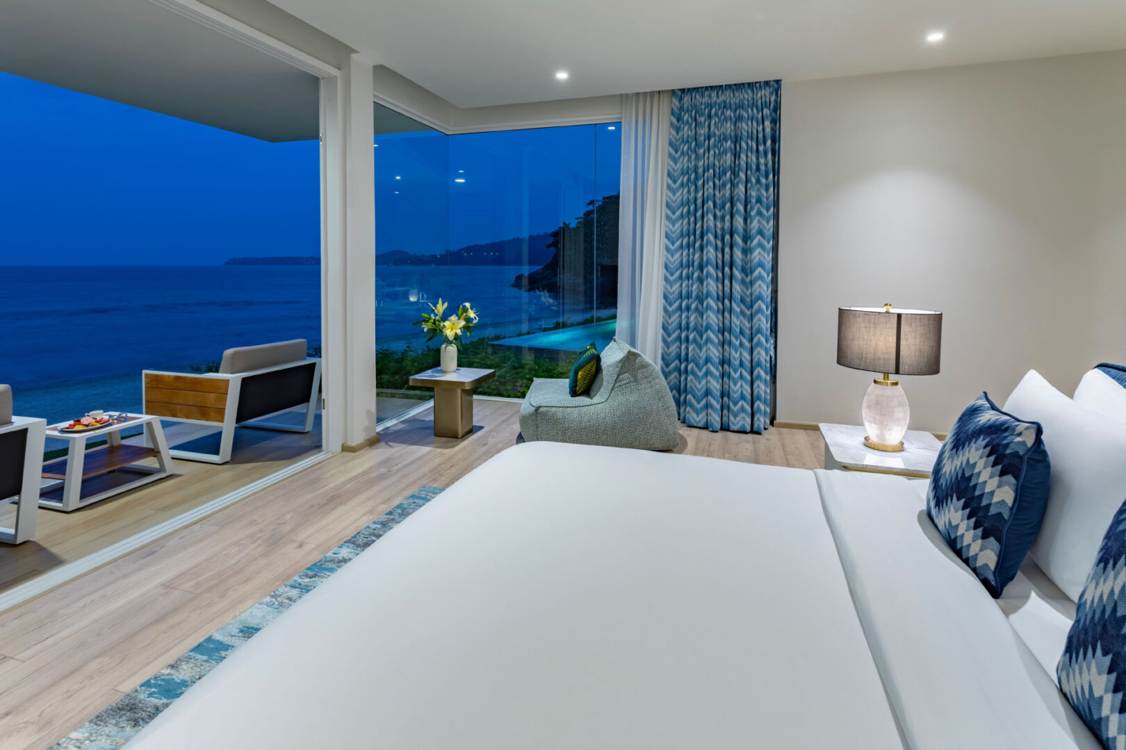 Villa-ANDA-Phuket-Master-Bedroom-1-5-1620x1080