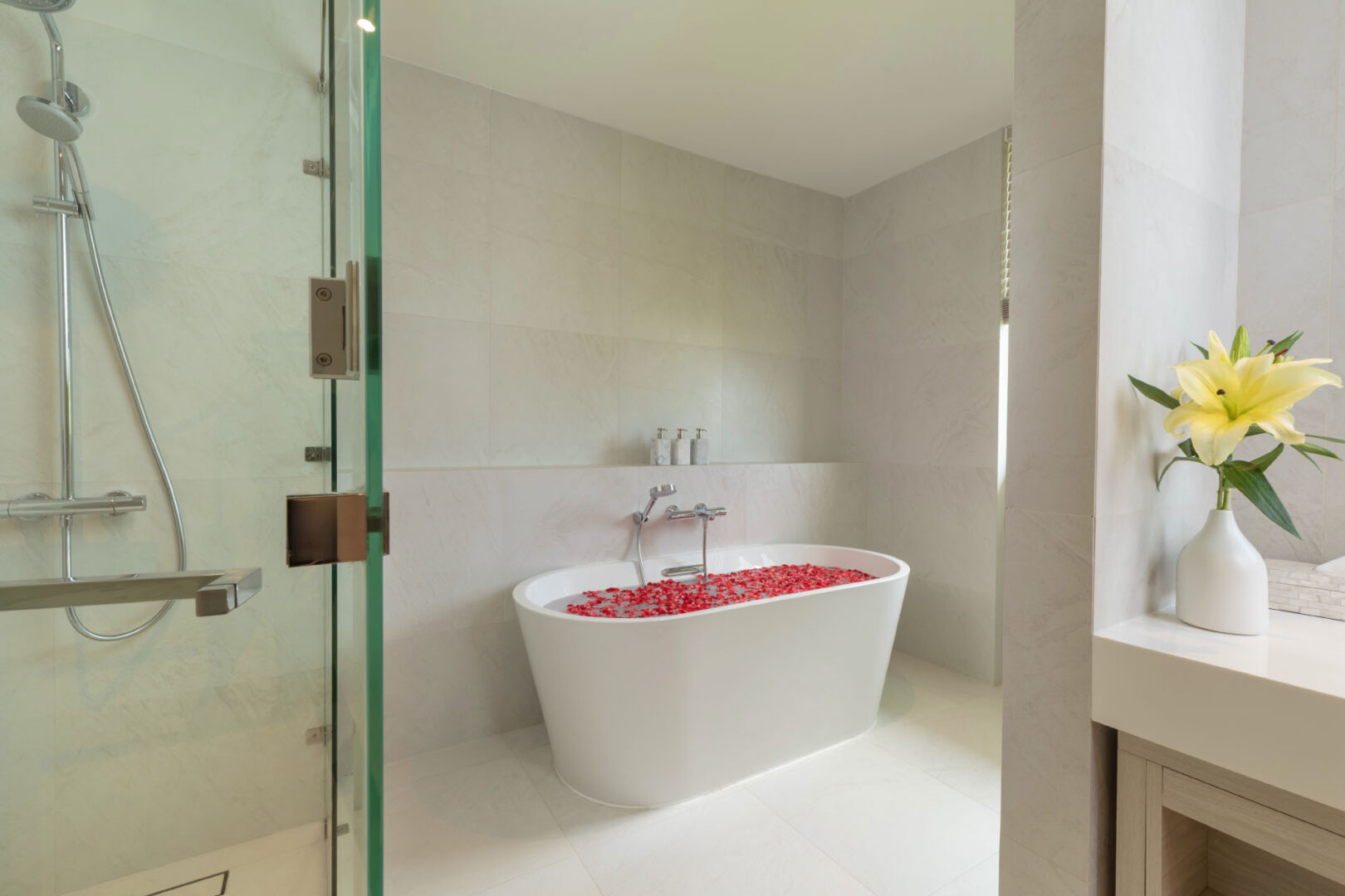 Villa-ANDA-Phuket-Master-Bedroom-2-5-1620x1080