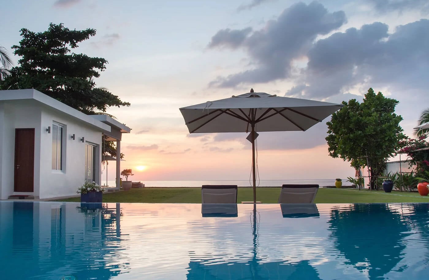 summer-estate-exterior-10