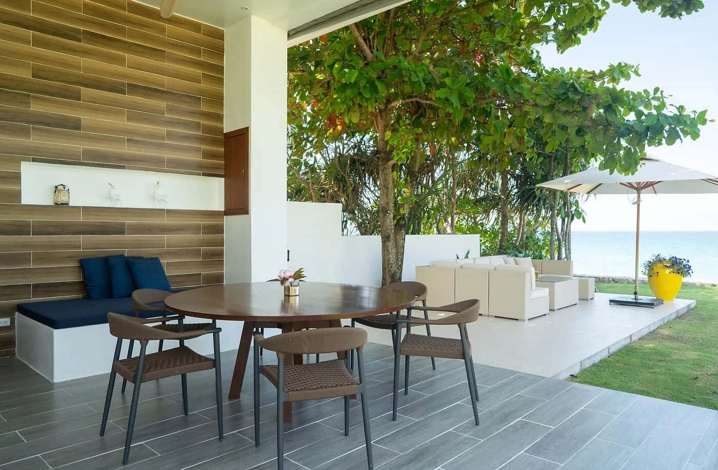 summer-estate-exterior-18