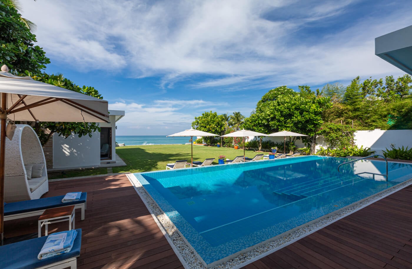 summer-estate-exterior-3