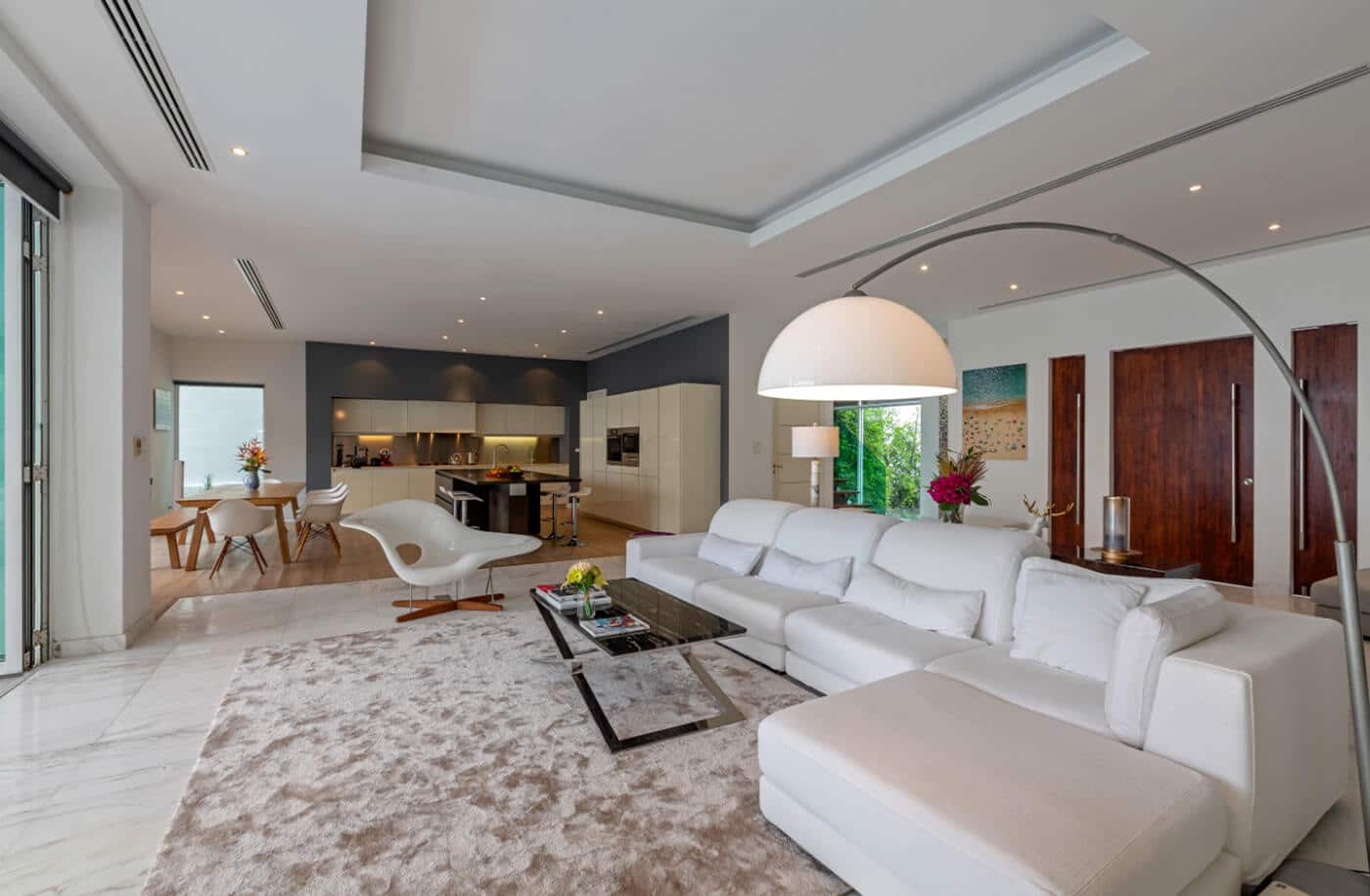 summer-estate-interior-10