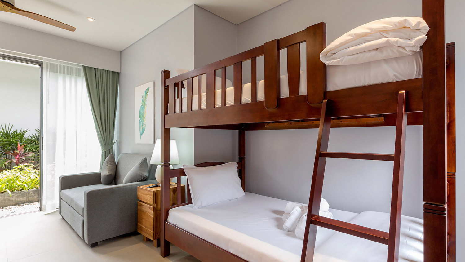 twin-villas-natai-twin-villas-natai-north-villa-bunkbed-room-detail-5b3099cd71796