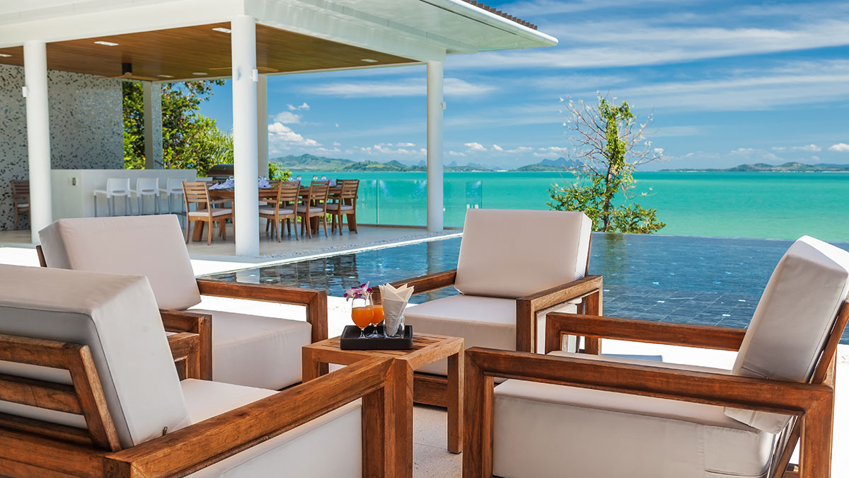03.5-Villa-Amarapura-Phuket-Cape-Yamu-Swimming-Pool-Area