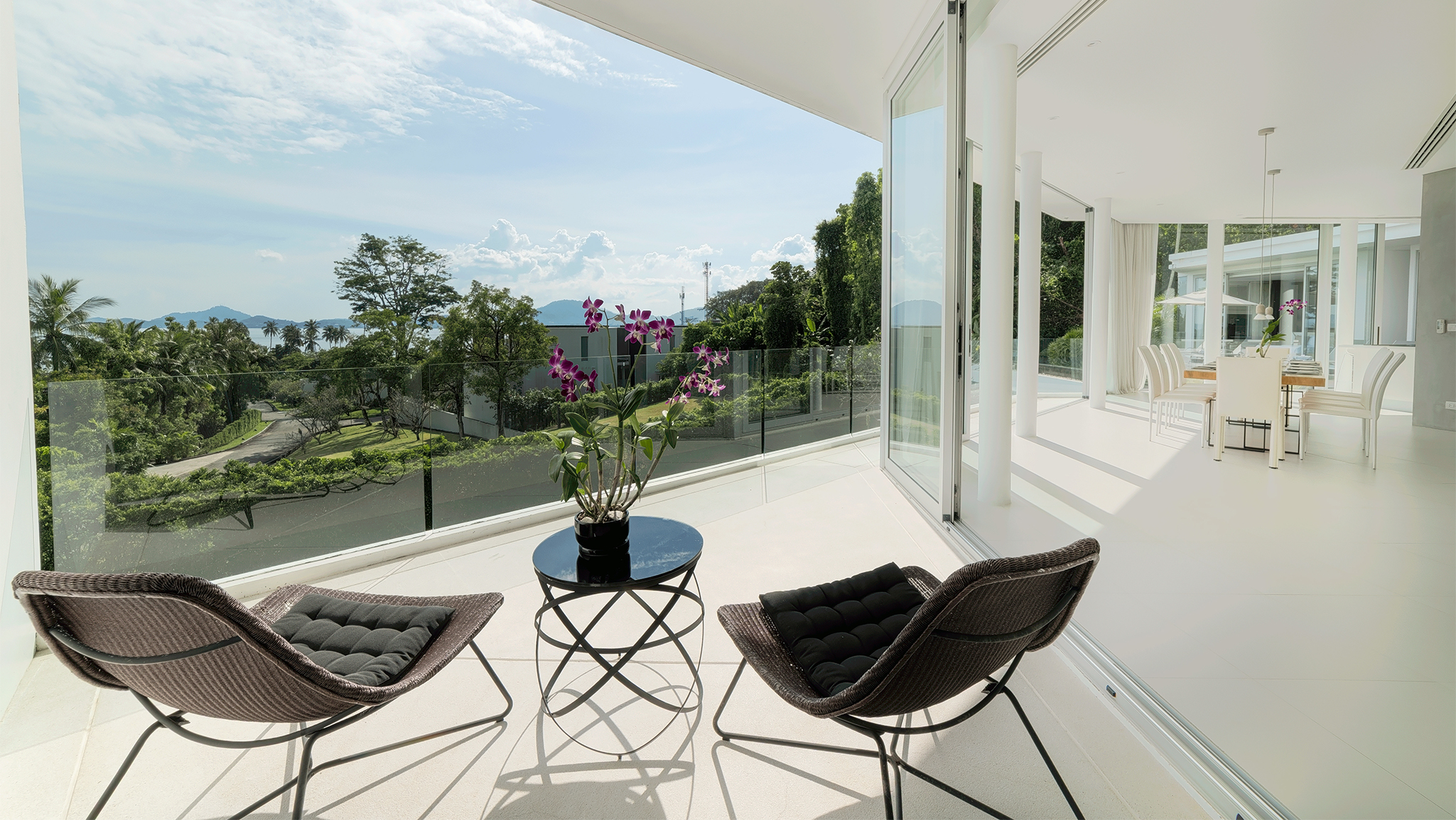 06 Villa Abiente - Outdoor bistro set
