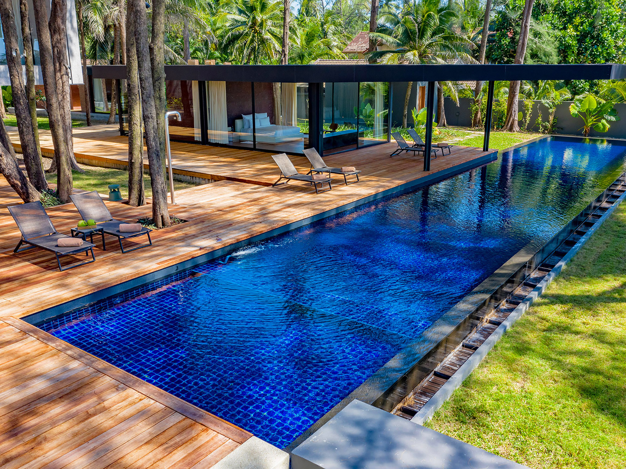 12. Grand Villa Noi - Glistening pool