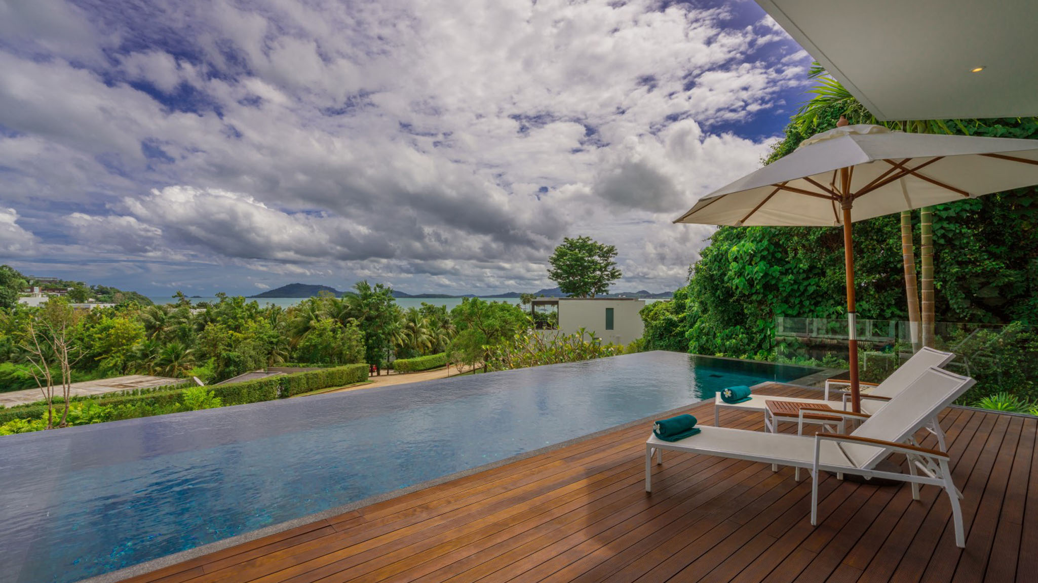 15 Villa Abiente - Pool area overlooking the beautiful bay