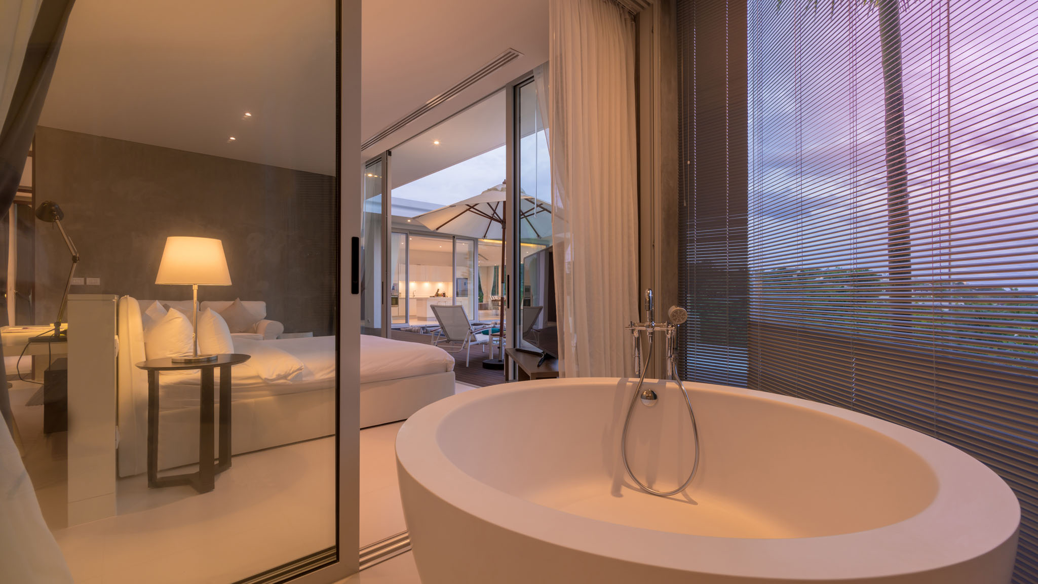 18 Villa Abiente - Master bedroom ensuite