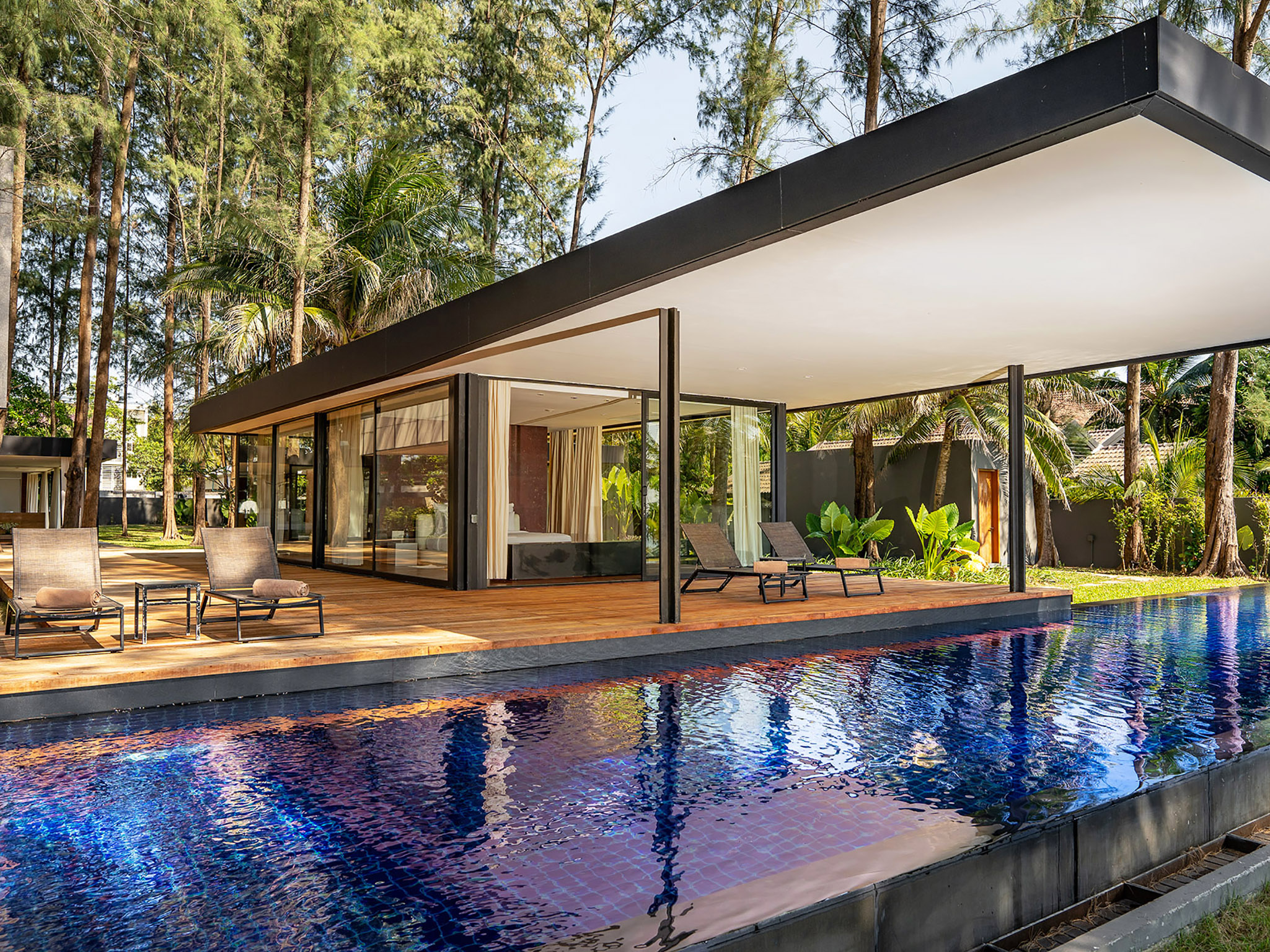 3. Grand Villa Noi - Luxurious escape