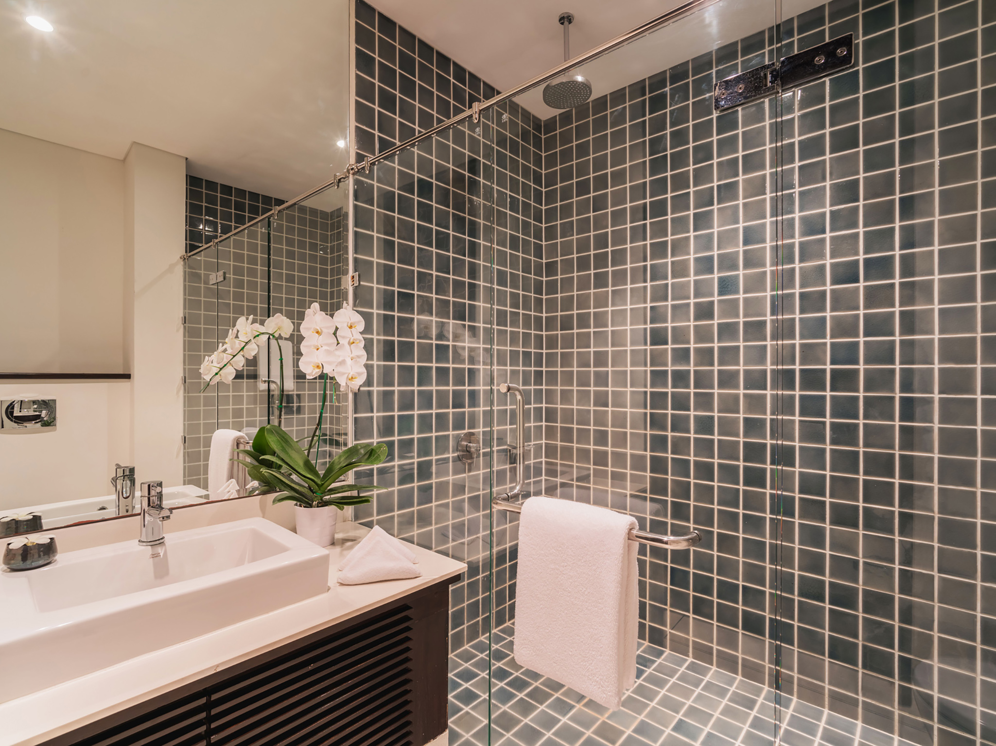 33 Naam Sawan - Elegant bathroom