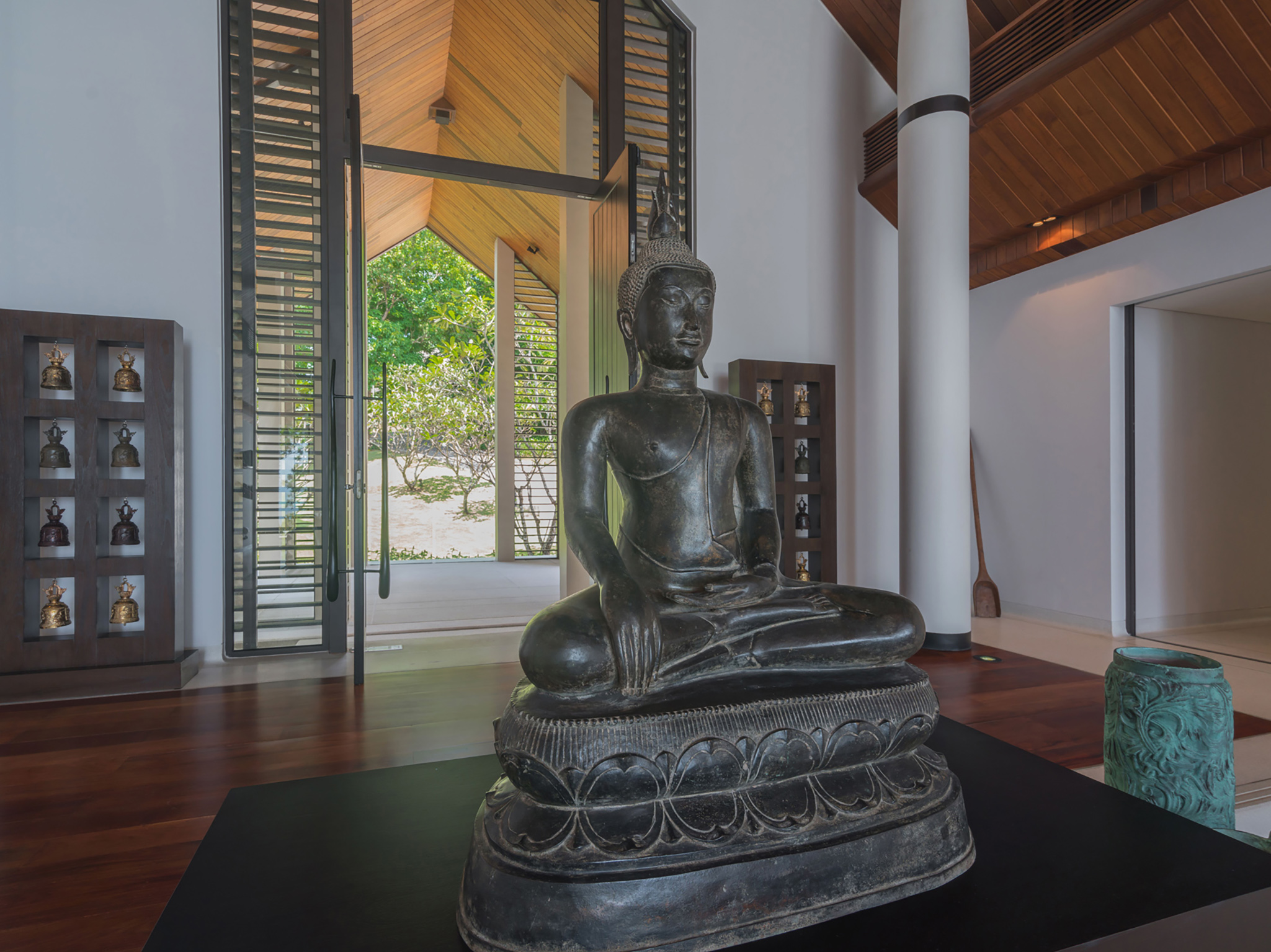 37 Naam Sawan - Grand entrance and foyer
