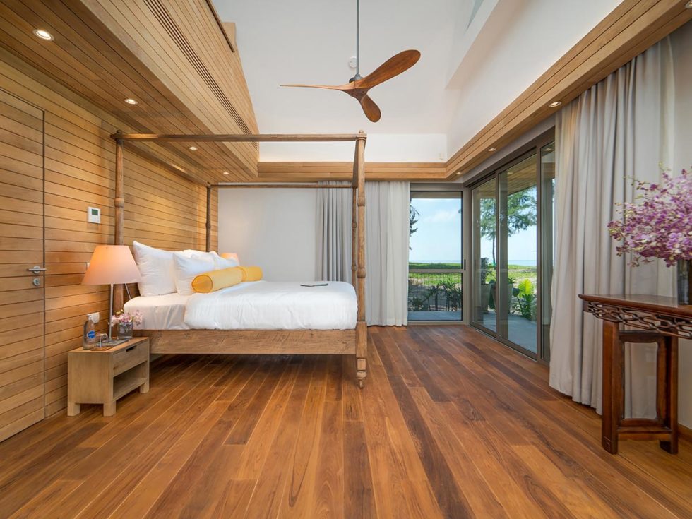 7.-The-Pines-Spacious-master-bedroom-980x735