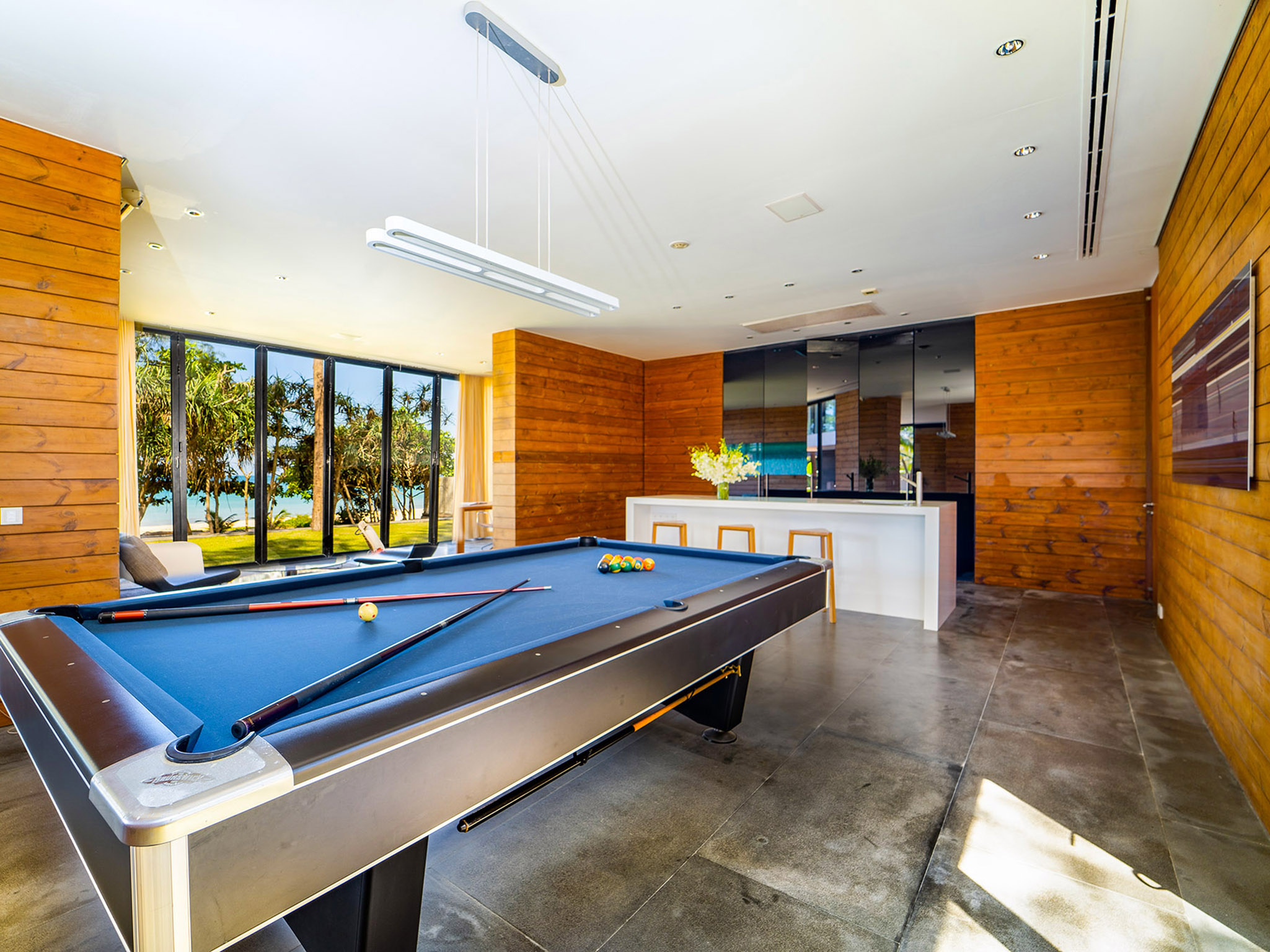 8. Grand Villa Noi - Pool table
