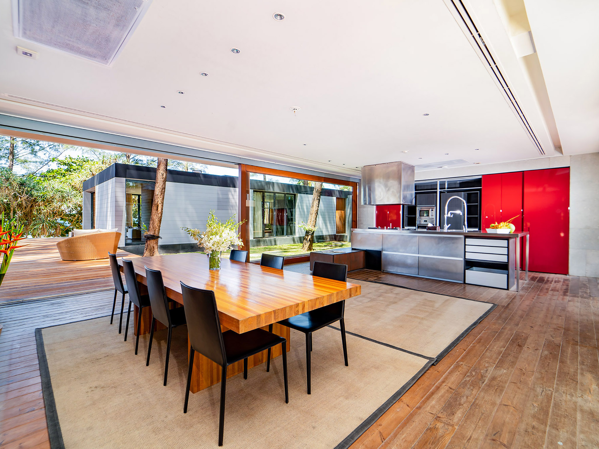 9. Grand Villa Noi - Kitchen and dining area setting