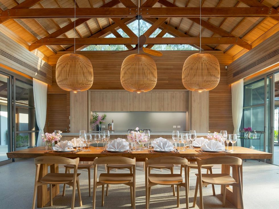 The-Pines-Dining-area-and-kitchen-preview-980x735