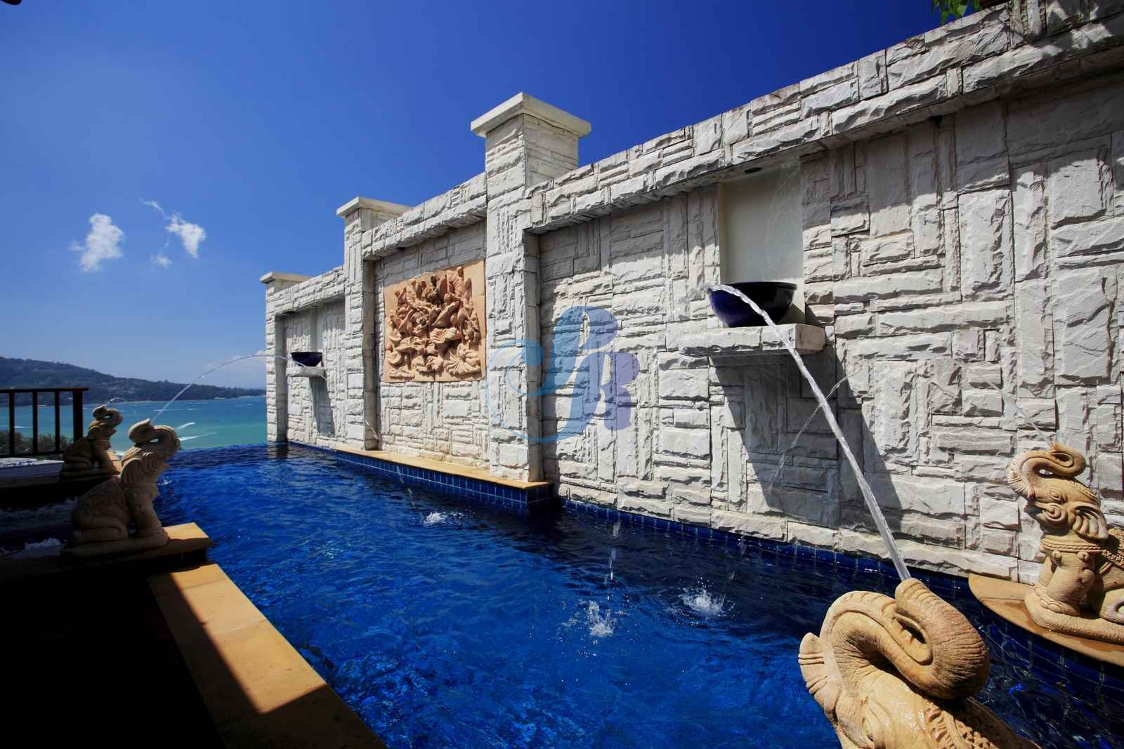 View-Pool-day-013-optim__WatermarkWyIiLCJjZW50ZXIiLDAsMF0