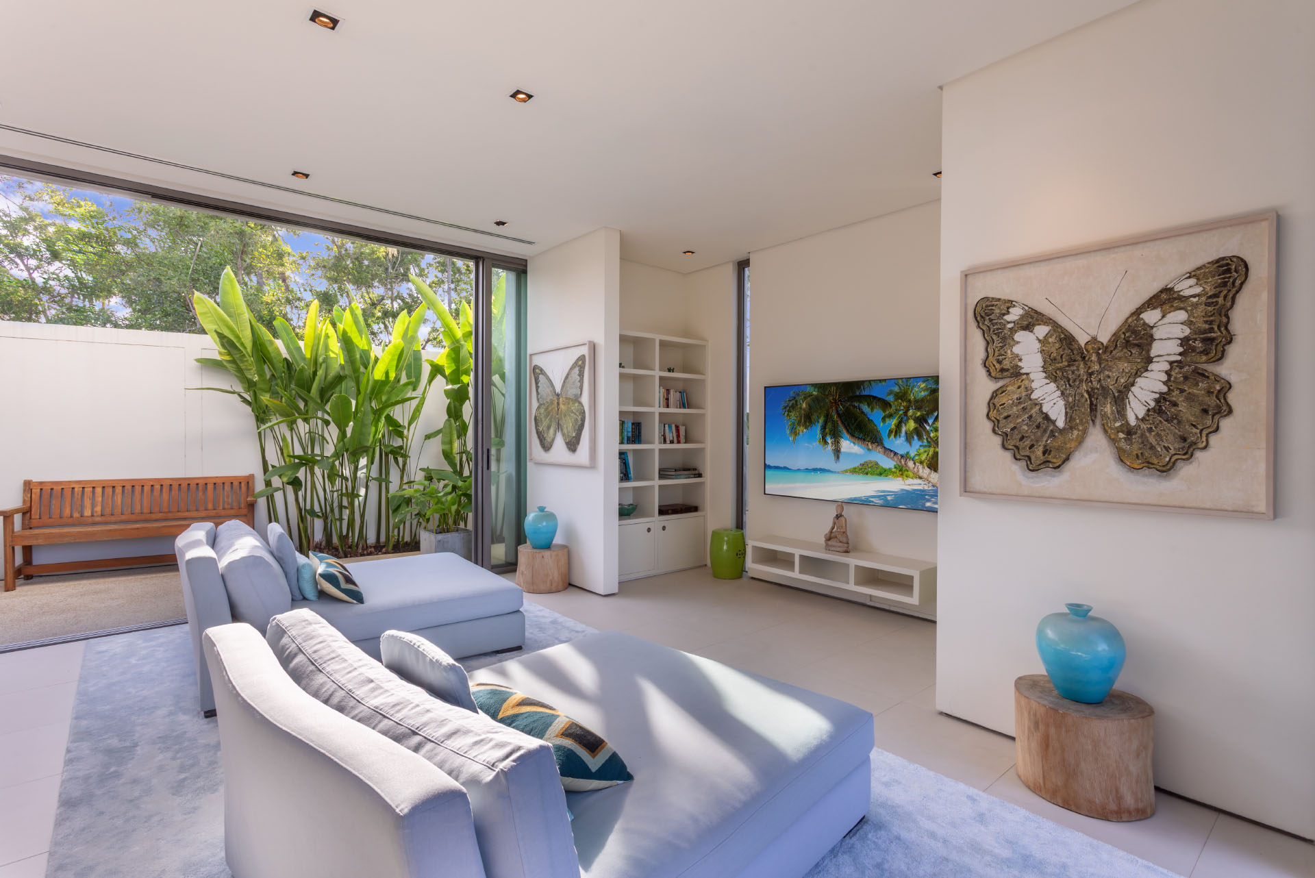 Villa-Aqua-Kitchen-Dining-Area-2