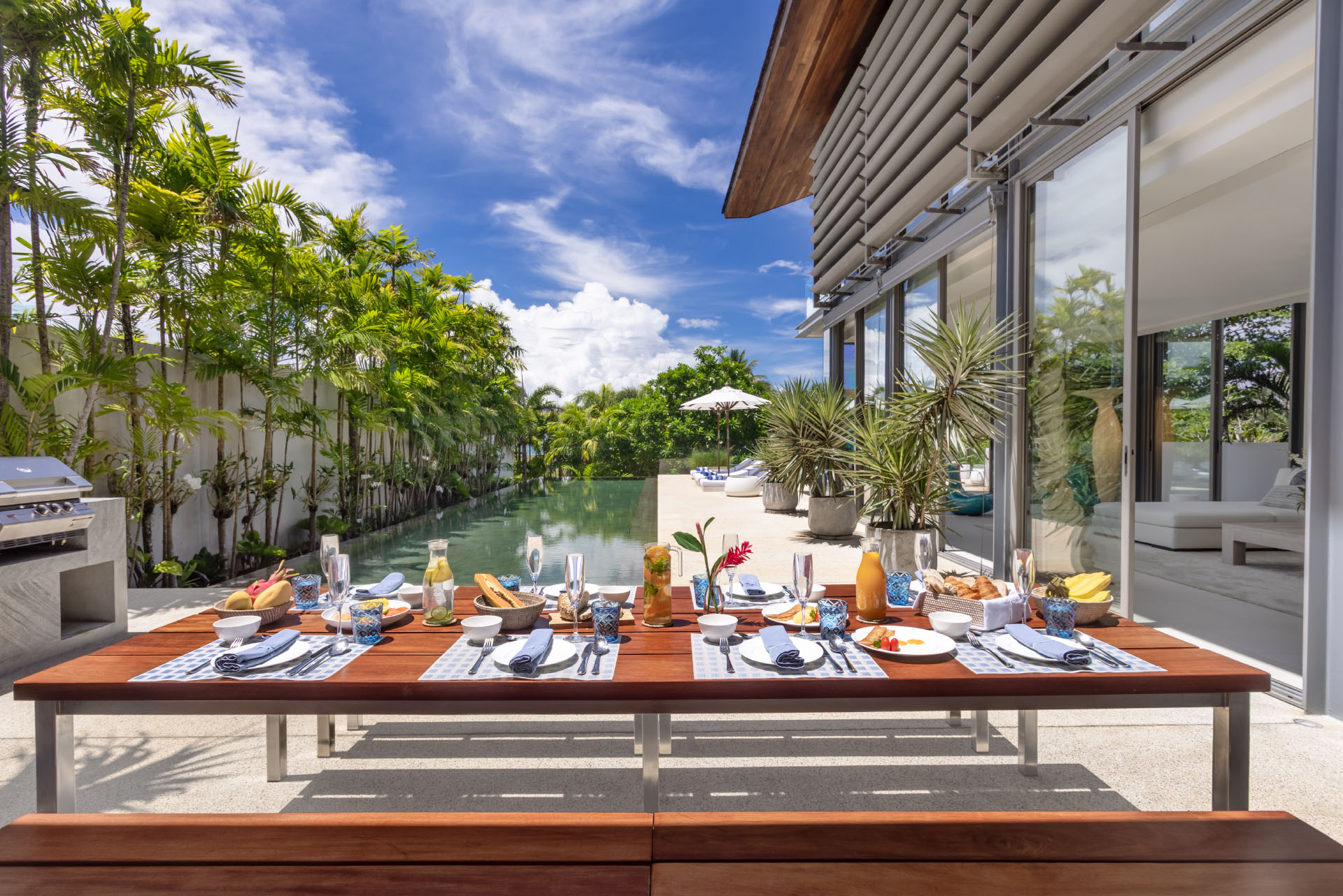 Villa-Aqua-Kitchen-Outdoor-Dining-Area-3