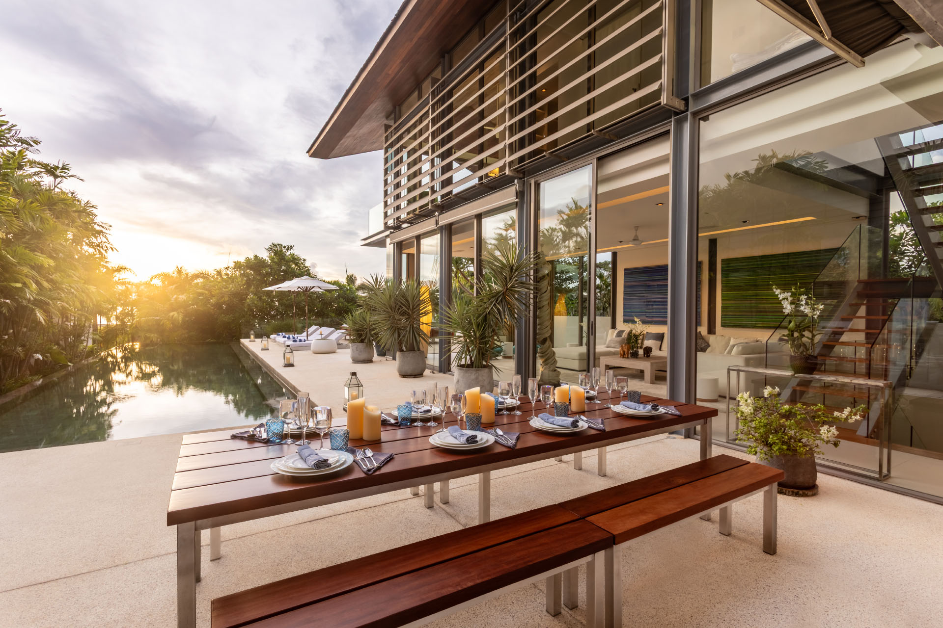 Villa-Aqua-Kitchen-Outdoor-Dining-Area-4