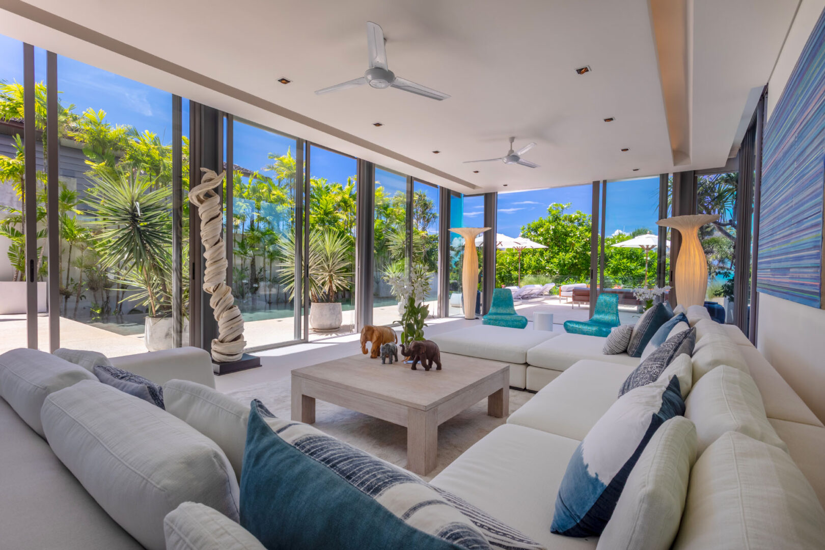 Villa-Aqua-Living-Room-1-1620x1080