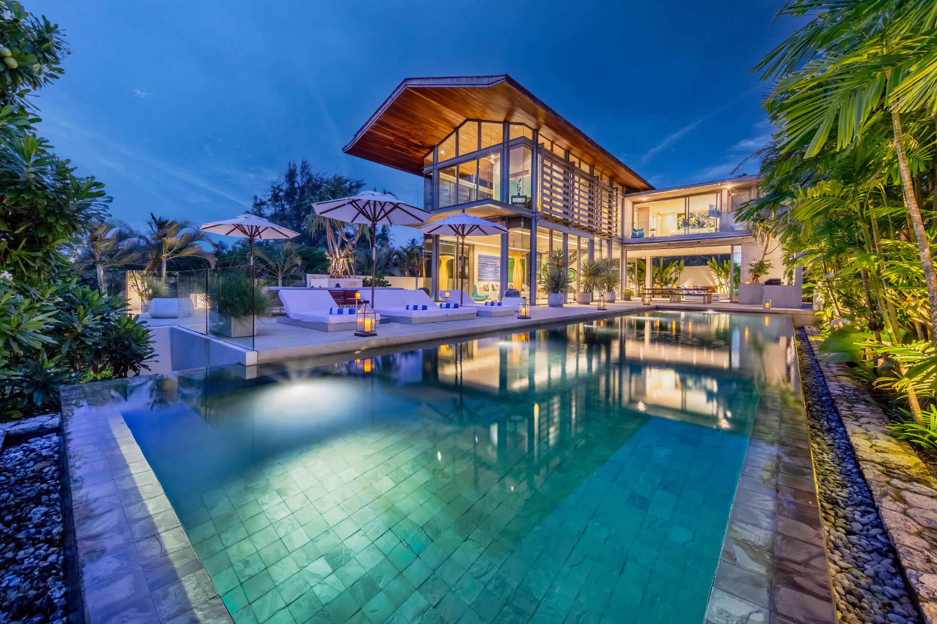 Villa-Aqua-Swimming-Pool-5