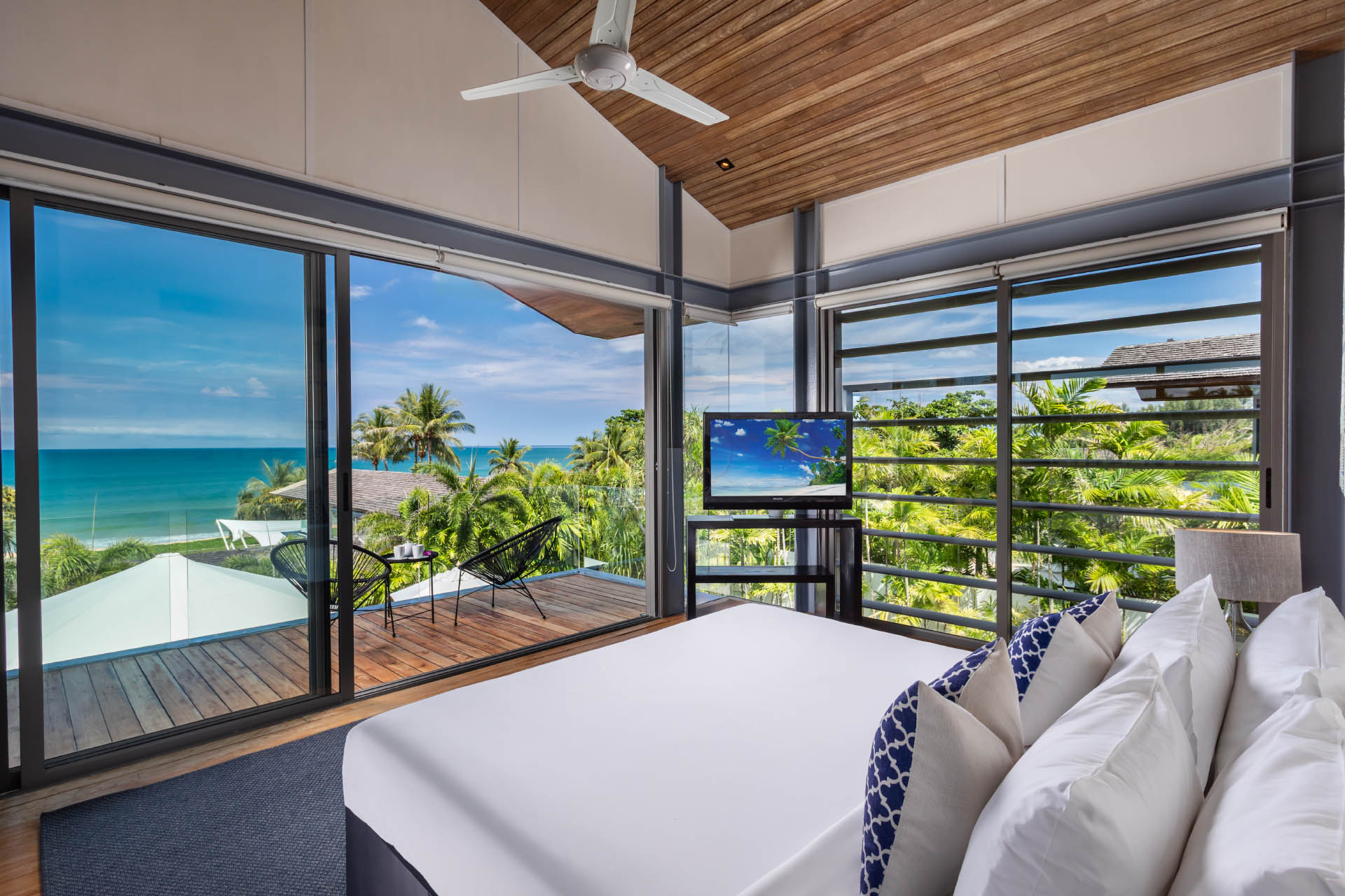 Villa-Roxo-Master-Bedroom-1-1