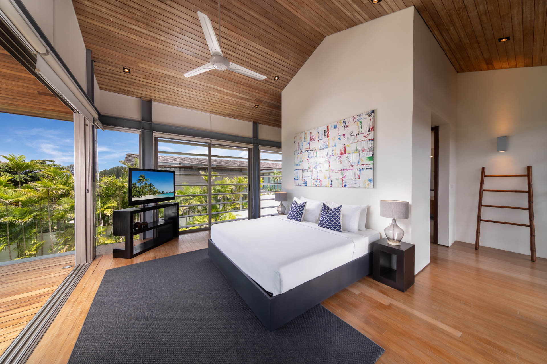 Villa-Roxo-Master-Bedroom-1-2