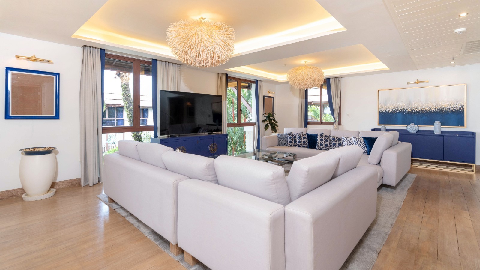 penthouse-skyline-a-10-657bb978212ee