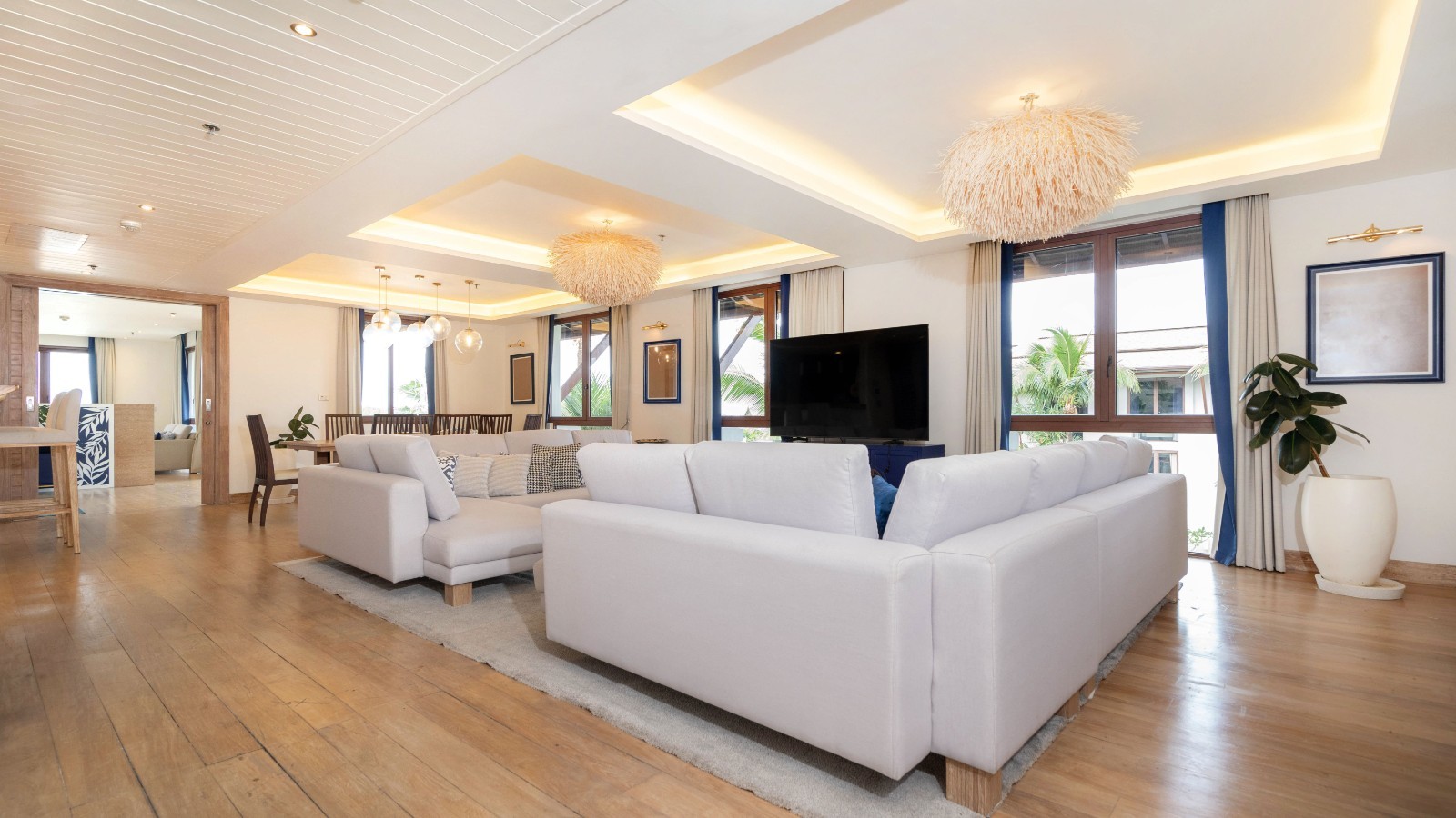 penthouse-skyline-a-11-657bb97b3548a