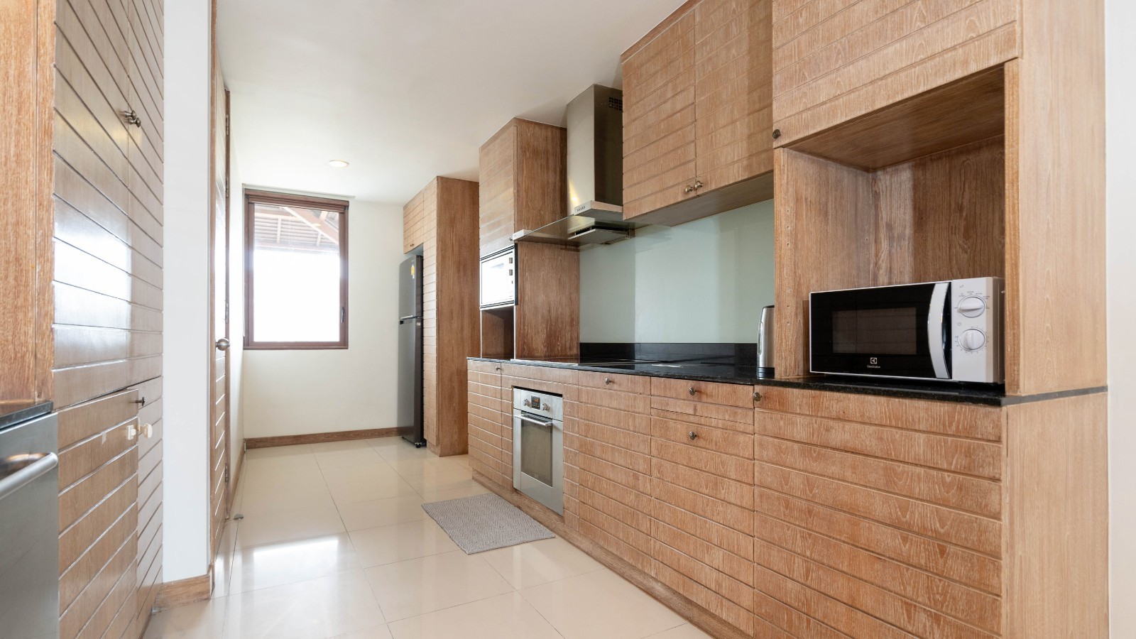 penthouse-skyline-a-18-657bb9cb858de