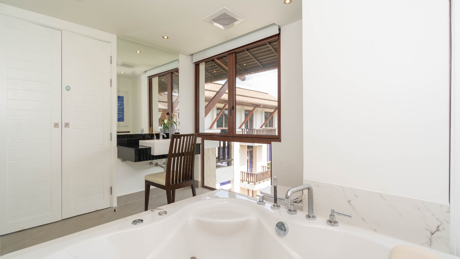 penthouse-skyline-a-42-657bb99297b8a