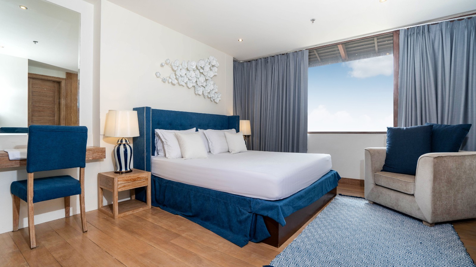 penthouse-skyline-a-44-657bb9955f279