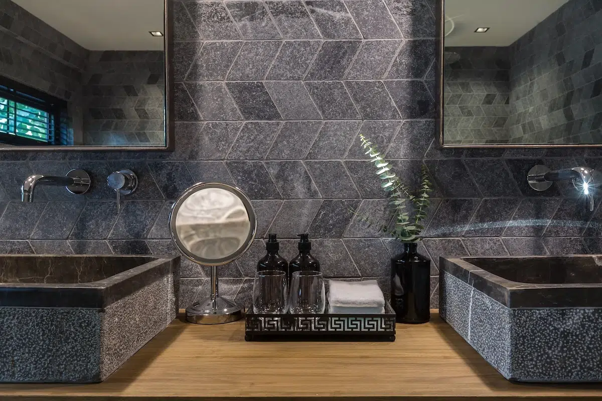 orca-bedroom-bathroom3