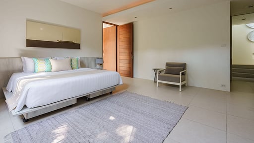 samujana-villa-10-01-v10-bedroom-5f7c366d6616e