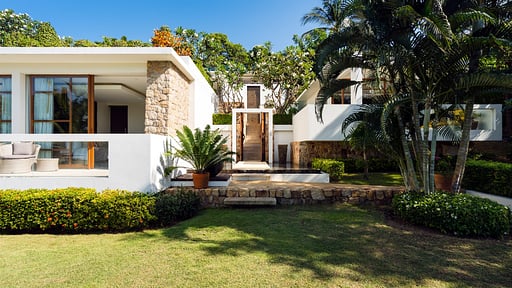 samujana-villa-15-v15-entrance-62281169a8423
