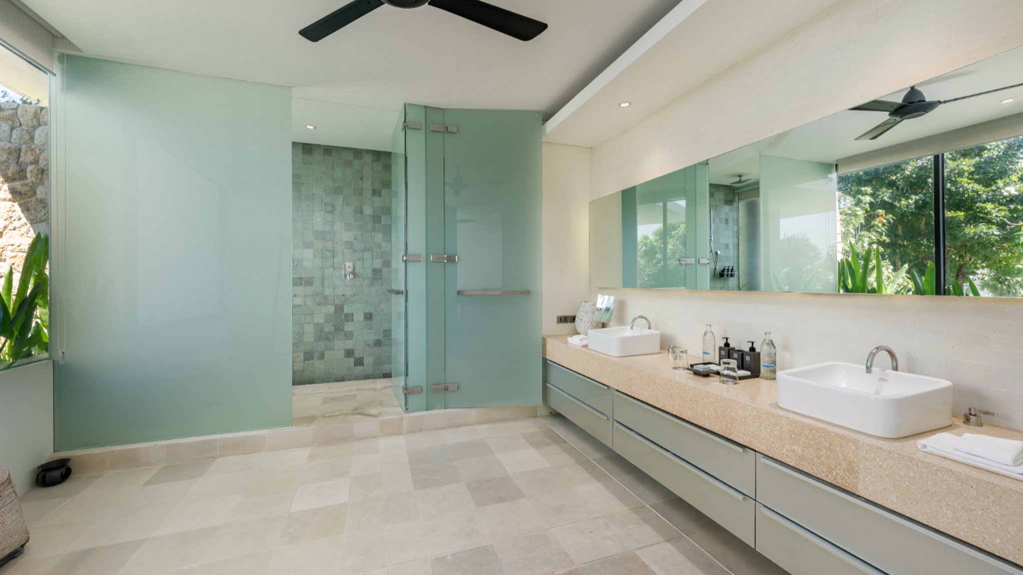 samujana-villa-22-v22-bathroom-2-695f77921c4c3
