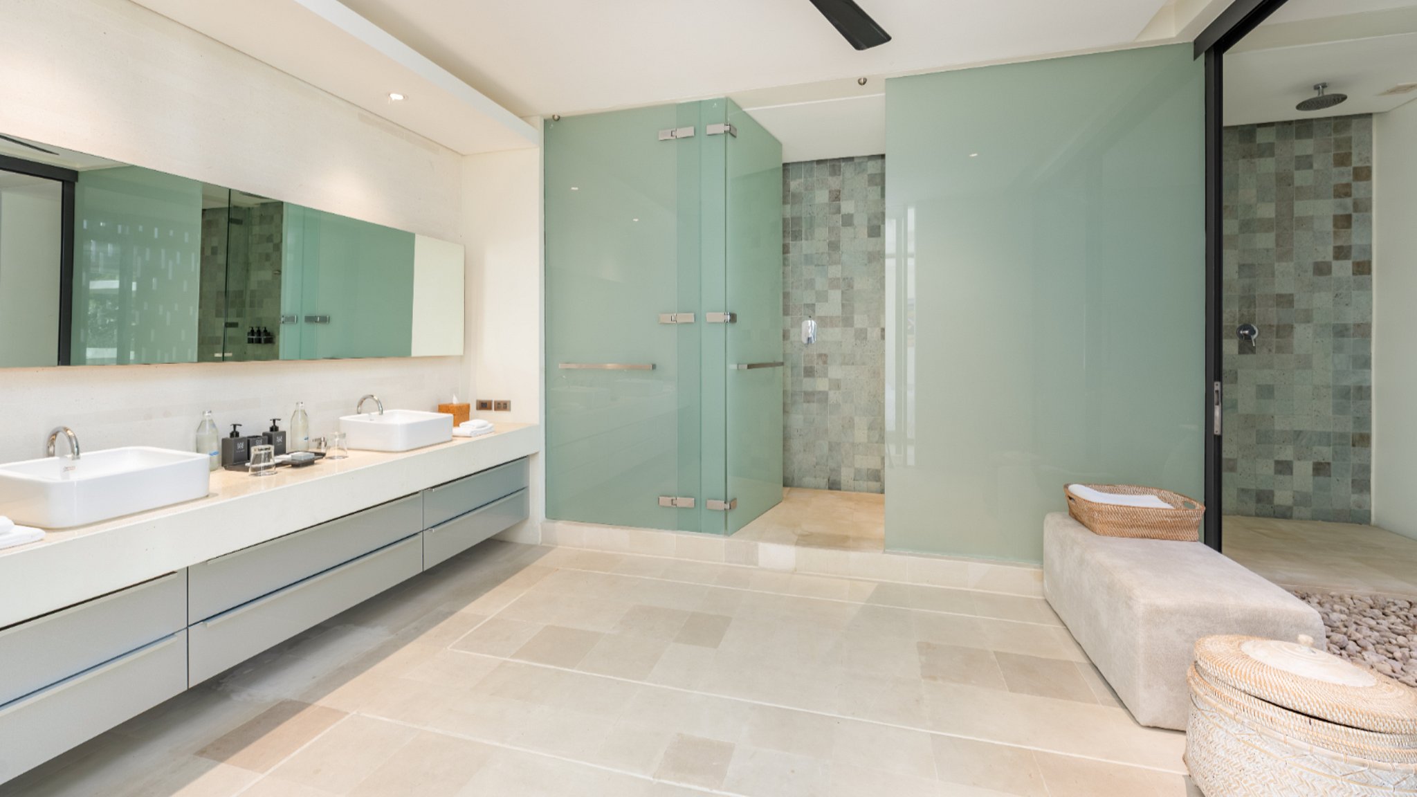 samujana-villa-22-v22-bathroom-3-695f778ed7c41