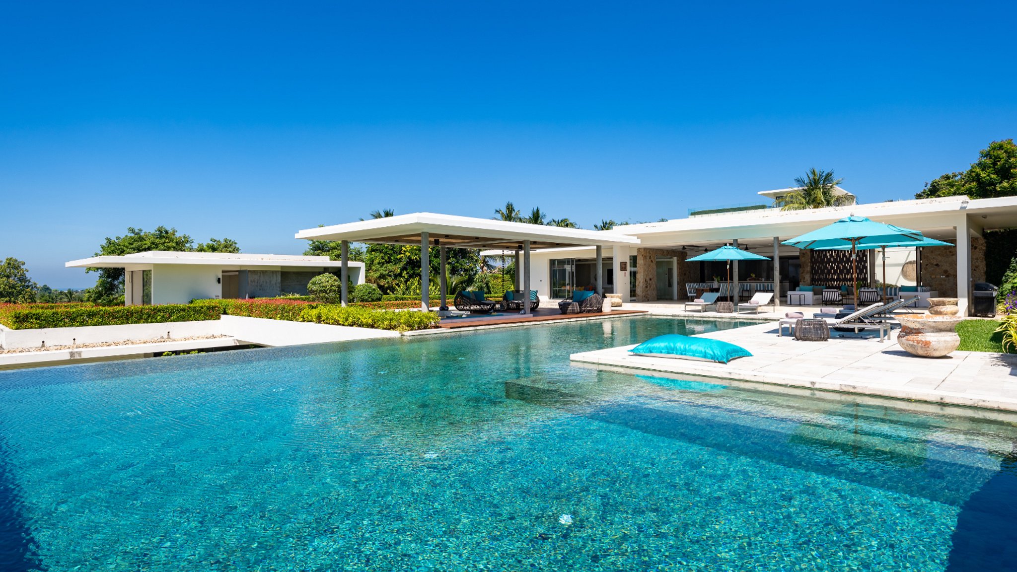 samujana-villa-22-v22-infinity-pool-695f773c7ab8e