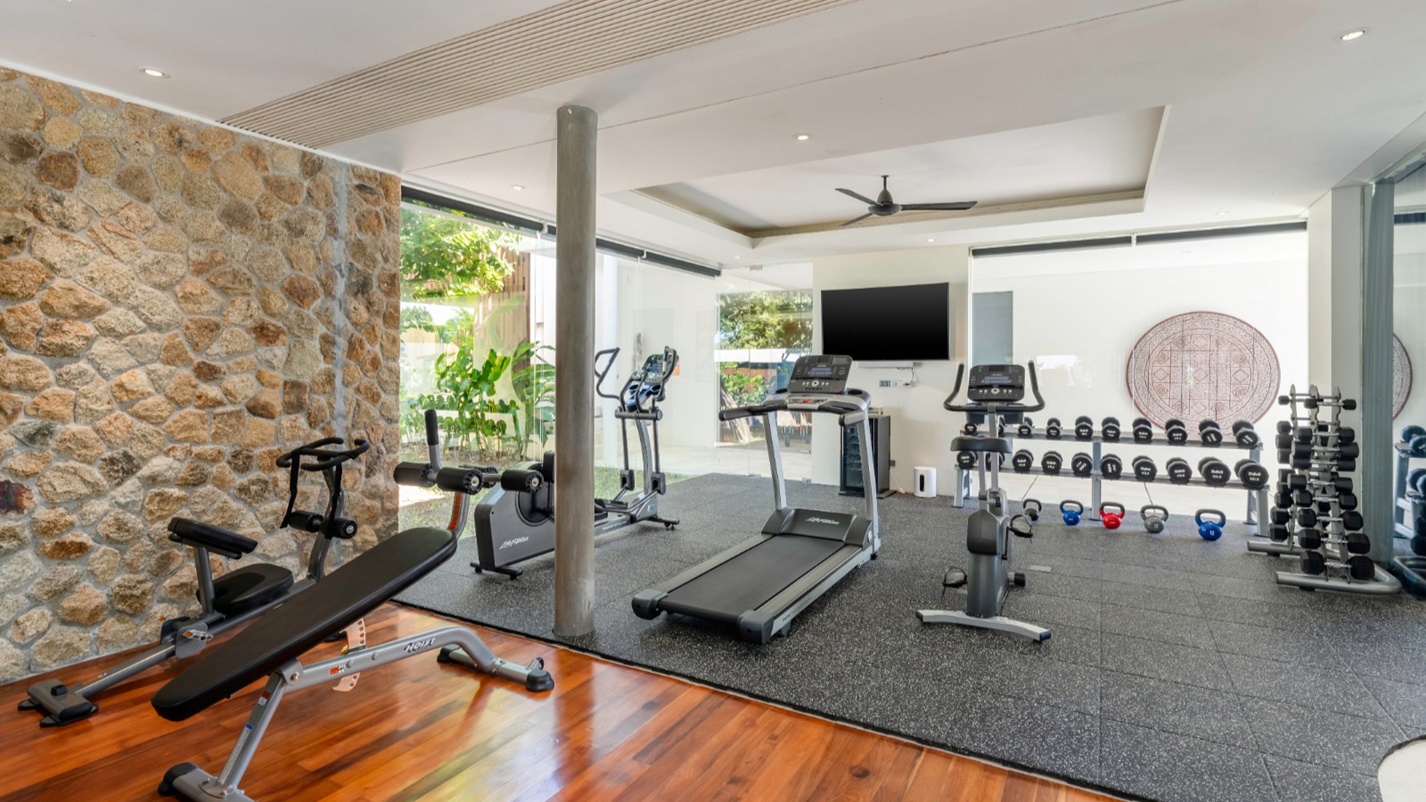 samujana-villa-22-v22-private-gym-695f774bd3320