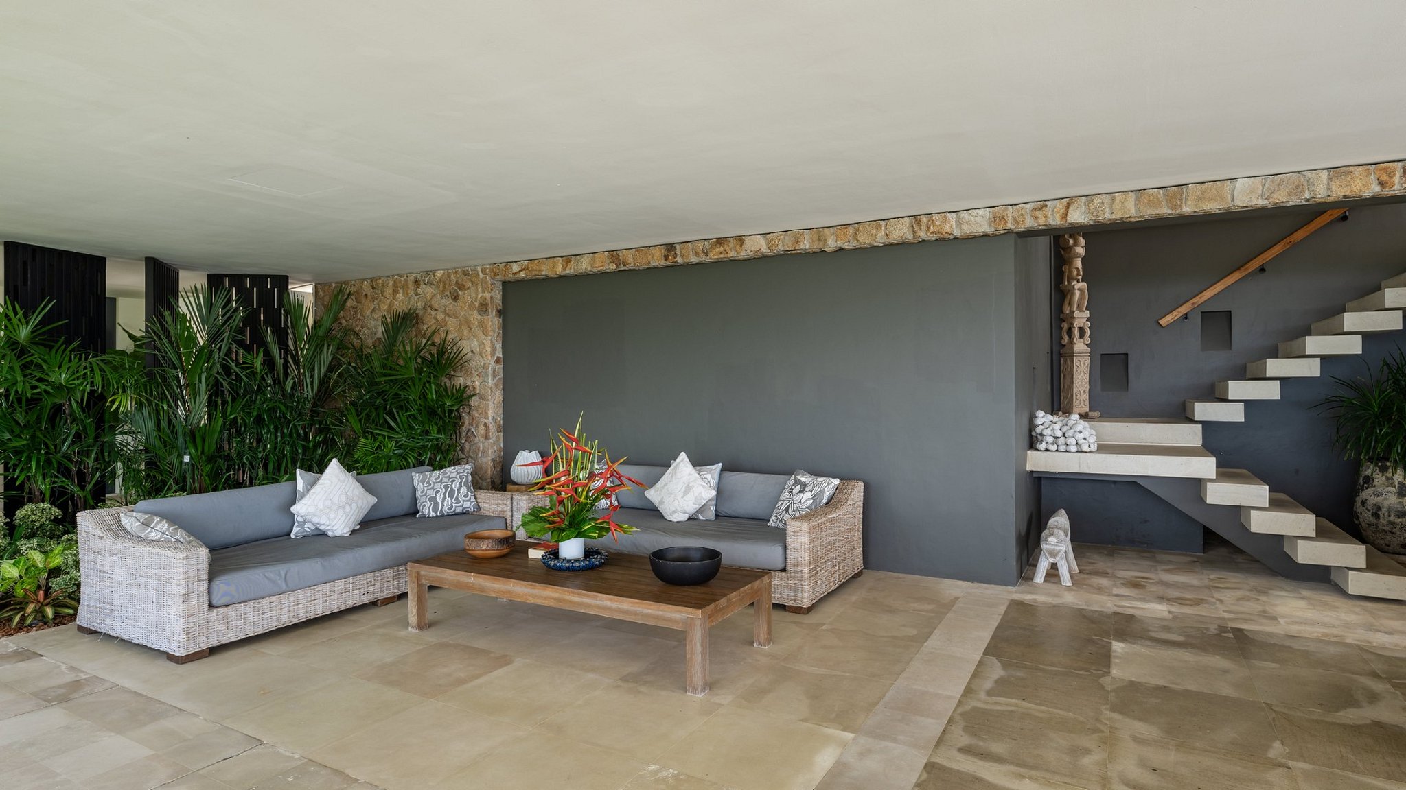 samujana-villa-28-v28-lounge-2-6911a5a189f94